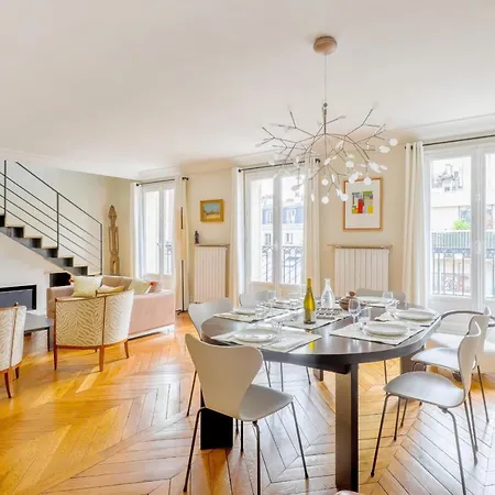 Stylish And Bright Flat In The 17th Arr Of - Welkeys *